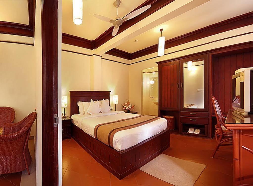 Elephant Court Теккади Экстерьер фото