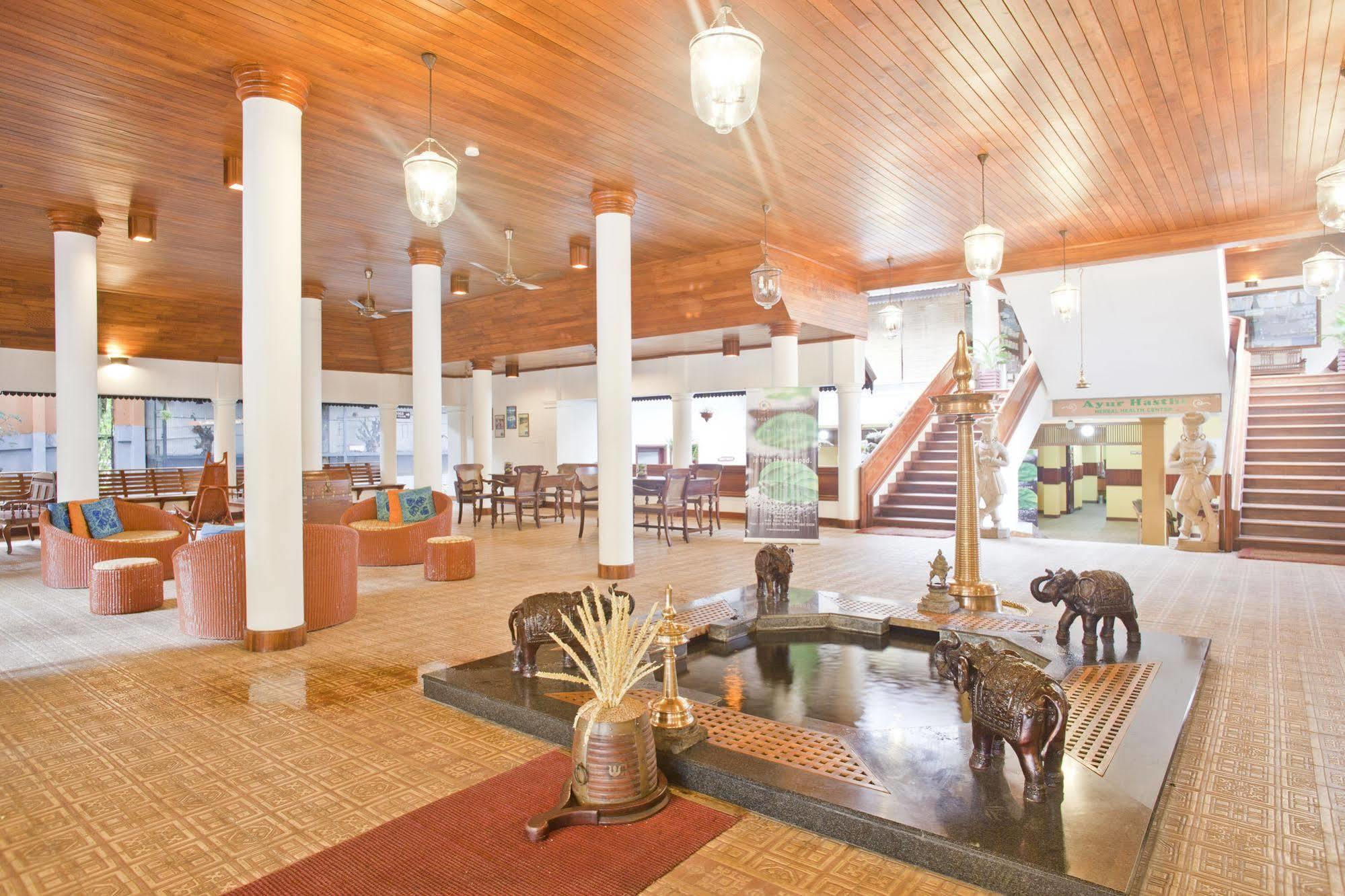 Elephant Court Теккади Экстерьер фото