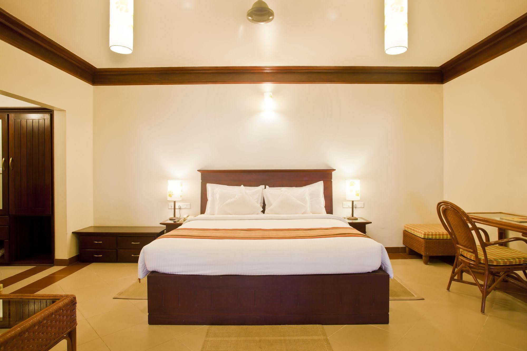 Elephant Court Теккади Экстерьер фото